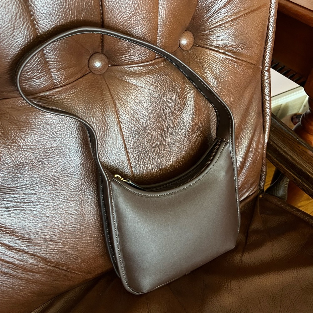 Coach Curve Zip Bag in Maple